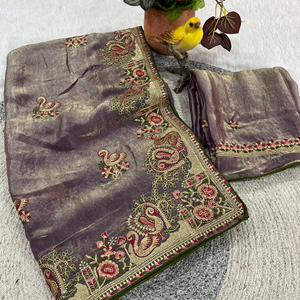 Sari en soie brodé de luxe – Broderie multicolore avec détails en diamant et pièce de chemisier - Product Image 1