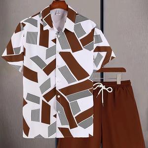 Ensemble chemise boutonnée et short imprimé pour homme, motif géométrique marron, tenue d'été en deux pièces, ensemble décontracté pour la plage - Product Image 1
