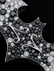 Collier pendentif chauve-souris en moissanite, bijoux gothiques hip-hop, chaîne statement avec pierres noires et blanches, cadeau pour hommes et femmes - Product Image 4