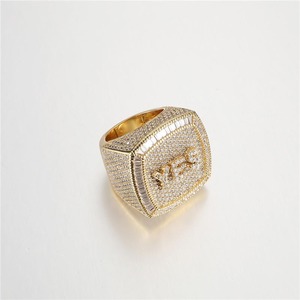 Bague Hip Hop en Diamant Moissanite de Haute Qualité pour Occasions Spéciales, Fêtes et Cadeaux, Disponible à un Prix Raisonnable en provenance d'Inde - Product Image 2