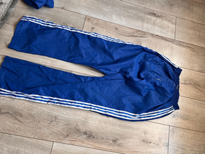 Veste coupe-vent à capuche bleue pour homme, manches longues, rayée, sportive, légère, en polyester, pour le printemps, vêtements d'extérieur - Product Image 4