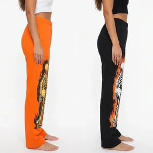 Pantalon de survêtement personnalisé pour femme, orange et noir, imprimé sur mesure, taille élastique, poches latérales, décontracté, pour l'automne - Product Image 3