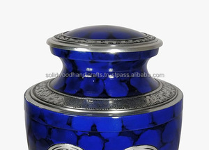 Urnes funéraires décoratives en laiton de haute qualité, faites à la main, pour hommes et femmes. - Product Image 3