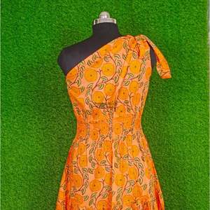 ชุดเดรสผู้หญิงสไตล์โบฮีเมียนลายดอกไม้ ผ้าฝ้ายทอแบบเป็นมิตรต่อสิ่งแวดล้อม ระบายอากาศได้ดี สไตล์ฮิปฮอปลำลอง ติดกระดุม ซักแห้งได้ ผลิตจากวัสดุธรรมชาติ - Product Image 6