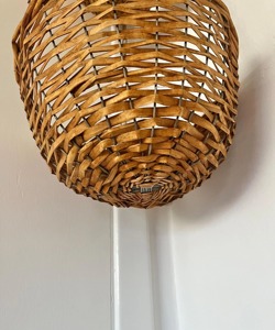 Cesta colgante doble de ratán para plantas, para balcón, jardín e interior, decorativa, hecha a mano en India. - Product Image 4