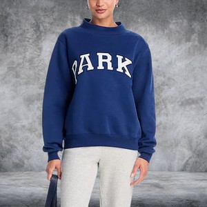 Sudadera extragrande de cuello alto para mujer Parke, con bordado de letras de chenilla personalizado, de algodón grueso, para invierno y otoño - Product Image 3
