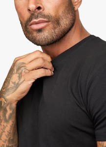 Ensemble T-shirt et short d'été pour homme avec logo personnalisé, style streetwear unisexe deux pièces, séchage rapide, 100 % coton - Product Image 6