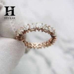 Anillo de Diamantes en Forma de Corazón, Banda de Eternidad Completa, Oro de 18K, Múltiples Piedras, Anillo de Novia Apilable con Garras Compartidas - Product Image 5