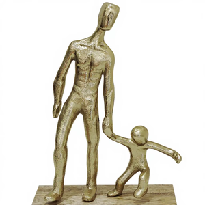 Sculpture moderne en aluminium doré de père et de fils - Figurine familiale abstraite artisanale pour la décoration de la maison sur base en bois - Product Image 1