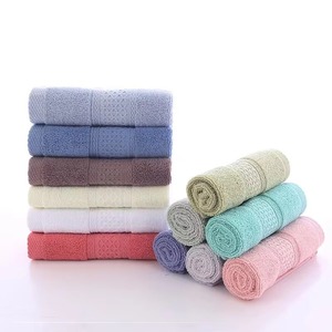 Serviette de toilette en coton premium, douce, absorbante, séchage rapide, pour salle de bain, gym, spa, hôtel, fournisseur en gros OEM, couleur unie, tissée - Product Image 2