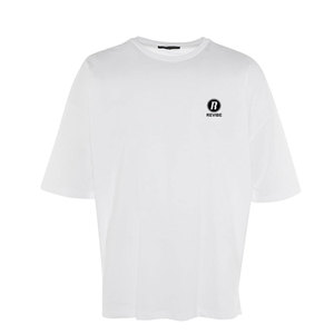 เสื้อยืดโอเวอร์ไซส์ผ้าฝ้าย 100% ระบายอากาศดี ขายดี สวมใส่สบาย สไตล์สตรีทแวร์ คุณภาพสูง ผลิตจากโรงงาน - Product Image 1
