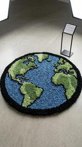Alfombra Antideslizante de Lana Hecha a Mano con Diseño de Mapa del Mundo Único, Diseño de Tierra Azul Verde, Alfombra Suave de Felpa para Decoración de Sala de Estar y Dormitorio - Product Image 2
