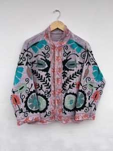 Chaqueta de Invierno Acolchada Reversible y Transpirable con Bordado Floral Suzani, Unisex, de Algodón, Estilo Bohemio, con Cuello Alto, Hecha a Mano, Étnica - Product Image 4