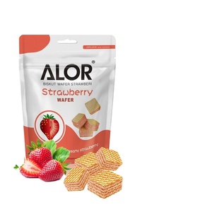 Halal Freeze-Dried <b>Strawberry</b> <b>Sweet</b> Fruity Biscuits Creamy Milky Crispy Texture Bar Pattern Sugar Wafer Baked Goods Sachet - Product Image 1