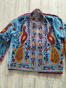 Manteau brodé VelvetSuzani pour femmes, fait main, floral, bohème, ethnique, veste d'hiver, artisan indien, fournisseur en gros, exportateur - Product Image 3