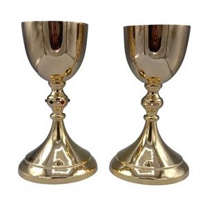 Pin de esmalte de panda adorable, broche de animal de dibujos animados comiendo bambú, insignia de solapa, regalo para el Día del Padre, aniversario, amor - Product Image 1