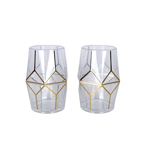 Vaso de agua acrílico dorado decorativo - Product Image 1