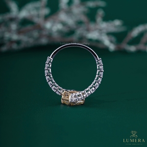 แหวนเพชรเหลืองทรงเรเดียนท์คัท 2.13 กะรัต ทองคำขาว 14K/18K ประดับเพชรแบบพาเว่ แหวนหมั้นและแหวนแต่งงานสำหรับผู้หญิง - Product Image 6
