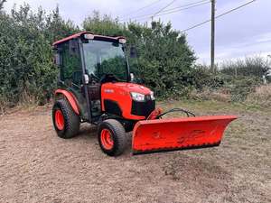 Good Sales Price for B2231 22HP 4WD Compact Tractor Gear Drive Multifunctional High Wessex FS360 Spreader Attachment - Product Image 6