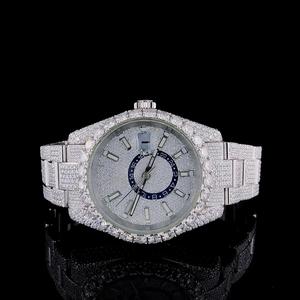 Reloj de Lujo con Incrustaciones de Moissanita, Estilo Bust Down, Completamente Cubierto de Diamantes de Moissanita VVS1, Reloj de Alta Gama con Movimiento ETA - Product Image 1