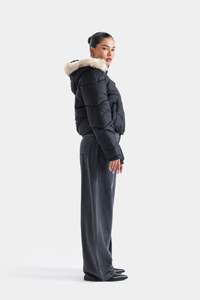 <b>Jacket</b> OEM Womens <b>Waterproof</b> Puffer <b>Jacket</b> Womens <b>Warm</b> Puffer <b>Jacket</b> for Retail 2. Style-Specific Keywords - Product Image 4