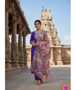 Nouvelle tenue traditionnelle indienne en coton slub, ensemble salwar kameez avec broderies pour mariage et fêtes. - Product Image 1