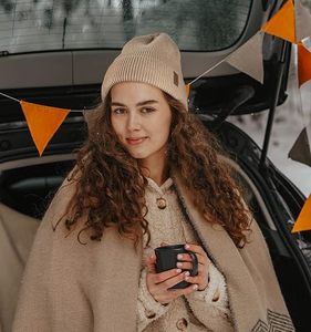 Bonnet d'hiver unisexe en tricot avec logo et broderie personnalisés, 100 % acrylique, chaud, à revers côtelé, pour usage extérieur, vente en gros - Product Image 4