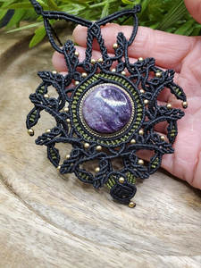 Collar de Macramé Hecho a Mano, Colgante de Amatista Estilo Boho, Mandala Estrella, Cordón Negro Ajustable, Joyería Curativa - Product Image 3