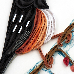 Tarjeta de quilling personalizada con diseño de cotorra del este en una rama, tarjeta de quilling con temática animal, con sobre, tarjeta de felicitación artesanal de invierno. - Product Image 2