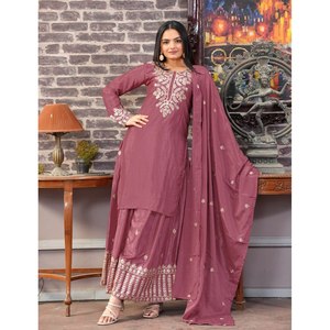 Costume de chinon brodé de créateur pour femme avec travail brodé de séquence - Product Image 4