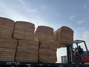 Placage de bois de caoutchouc du Vietnam 100 % naturel, coupé rotativement, écologique et durable pour la fabrication de contreplaqué - Product Image 3