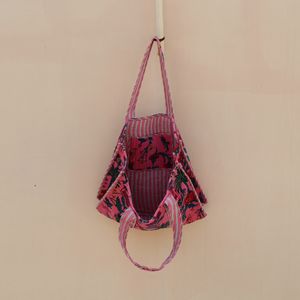 Sac fourre-tout en velours de coton imprimé avec double poignée, motif floral matelassé, fermeture ouverte et à glissière, pour les voyages et l'usage quotidien - Product Image 3