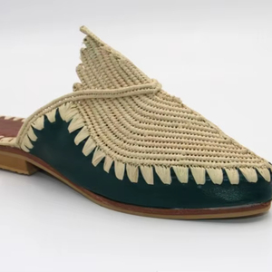 Pantoufles en raphia faites à la main, sandales marocaines vertes - Product Image 1