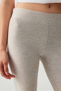 Leggings de sport pour femmes sur mesure en gros, taille haute, en spandex et polyester, respirants, séchage rapide, antibactériens - Product Image 3