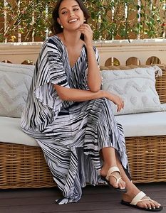 V Neck Maxi Abaya <b>Dress</b> Short Sleeve <b>Loose</b> Fit Asymmetrical Hem Random Print Women's Summer Beach Wear Polyester Modest Style - Product Image 6