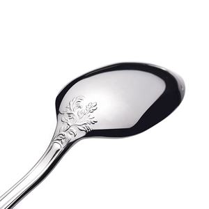 Magnifique ensemble de couverts raffinés, le set Besteck transforme une simple expérience culinaire en une expérience haut de gamme. - Product Image 2