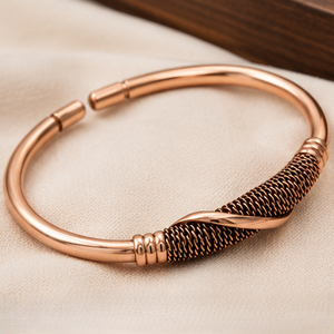 Antique Creations Brazalete Terapéutico Abierto de Cobre Puro con Tejido de Malla Cruzada, Hecho a Mano, Talla Personalizable, Joyería de Moda - Product Image 5