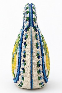 Bolso de noche con cuentas en forma de media luna, hecho a mano con diseño de limones, elegante para fiestas. - Product Image 5