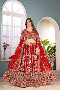Lehenga de fiesta con diseño de bordado pesado en red de mariposa, materiales reciclados y lentejuelas, estilo étnico indio. - Product Image 1