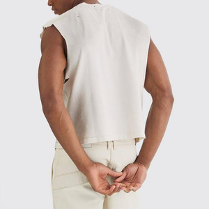 Débardeur respirant pour homme, tissu à séchage rapide, conçu pour un confort optimal lors des entraînements intenses. - Product Image 2