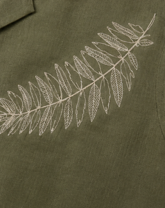 Chemise décontractée à manches courtes pour homme, vert olive, avec broderie de feuilles, tenue d'été - Product Image 3