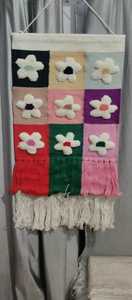 Alfombra colgante de pared abstracta hecha a mano en India con lana anudada a mano |   Tapiz de Macramé Tejido a Mano, Decoración Boho Moderna para Colgar en la Pared -44 - Product Image 4