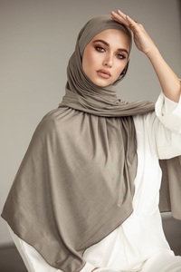 Voile Hijab en Modal Premium en Gros avec Sous-Hijab Assorti, Doux, Respirant, Léger, Couleurs Personnalisées, Motif à Petits Points - Product Image 1