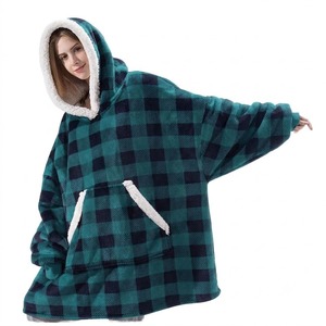 Couverture à capuche d'hiver écologique pour femmes et enfants, pull en polaire surdimensionné – Cadeau d'anniversaire pour maman - Product Image 4