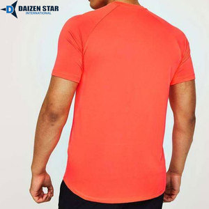 Camiseta Deportiva de Manga Corta para Hombre, Negra, 100% Poliéster, Secado Rápido, Corte Ajustado, Cuello Redondo, Color Sólido, Informal - Product Image 6