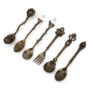 Ensemble de couverts sculptés antiques de vente chaude-Ensemble de couverts antiques de 6 pièces au design vintage pour la fête, le mariage et les cadeaux - Product Image 6