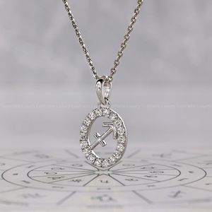 Pendentif Flèche du Zodiaque Sagittaire avec bordure en diamant or blanc - Product Image 6