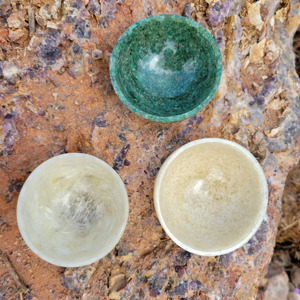 คริสตัลมูนสโตนธรรมชาติชามเรซินกึ่งมีค่าสำหรับตกแต่งบ้านแกะสลักอัญมณีแห่งความรัก - Product Image 1