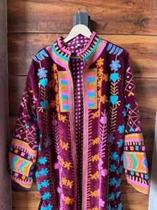 เสื้อแจ็คเก็ตยาวกำมะหยี่สีม่วงพรีเมียม ปักลายดอกไม้สไตล์โบฮีเมียน แขนยาว คอตั้ง สไตล์ชาติพันธุ์ เสื้อคลุมฤดูหนาว - Product Image 4