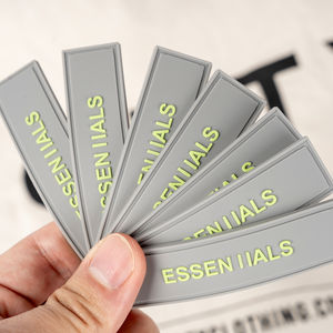 Patch en relief 3D avec logo personnalisé |   Étiquette de marque en relief thermocollante pour vestes en jean et sacs |   Approvisionnement direct d'usine - Product Image 2